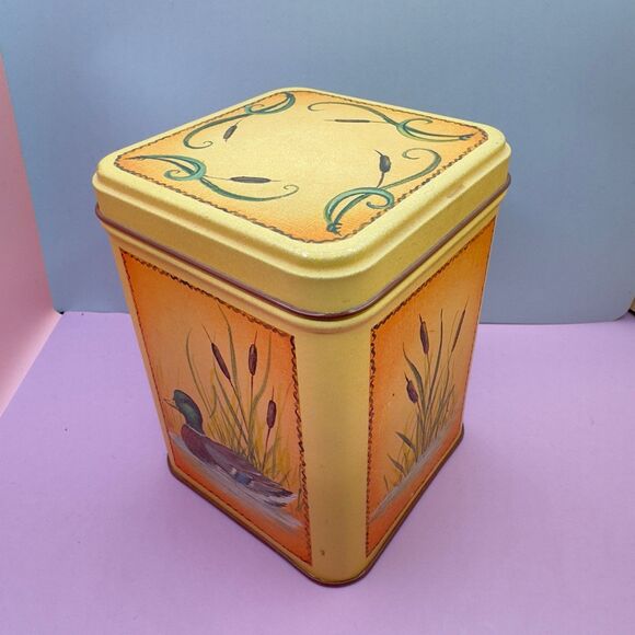 Century Resource Vintage Collector
Tin Canister Mallard Duck Cattails (Bx 3) - Picture 3 of 11